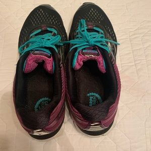 🌼🌼Brooks Ghost🌼🌼